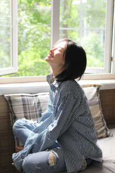 三个人玩我一个人什么感觉